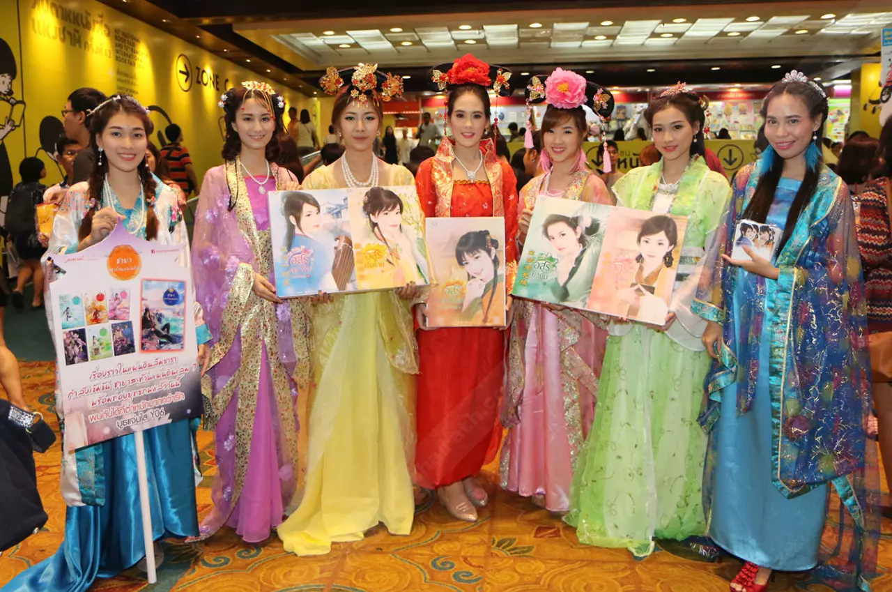รู้แล้วจะอึ้ง! คุณรู้ไหมว่าสาว 'พริตตี้' สัปดาห์หนังสือ รายได้เท่าไร ? 