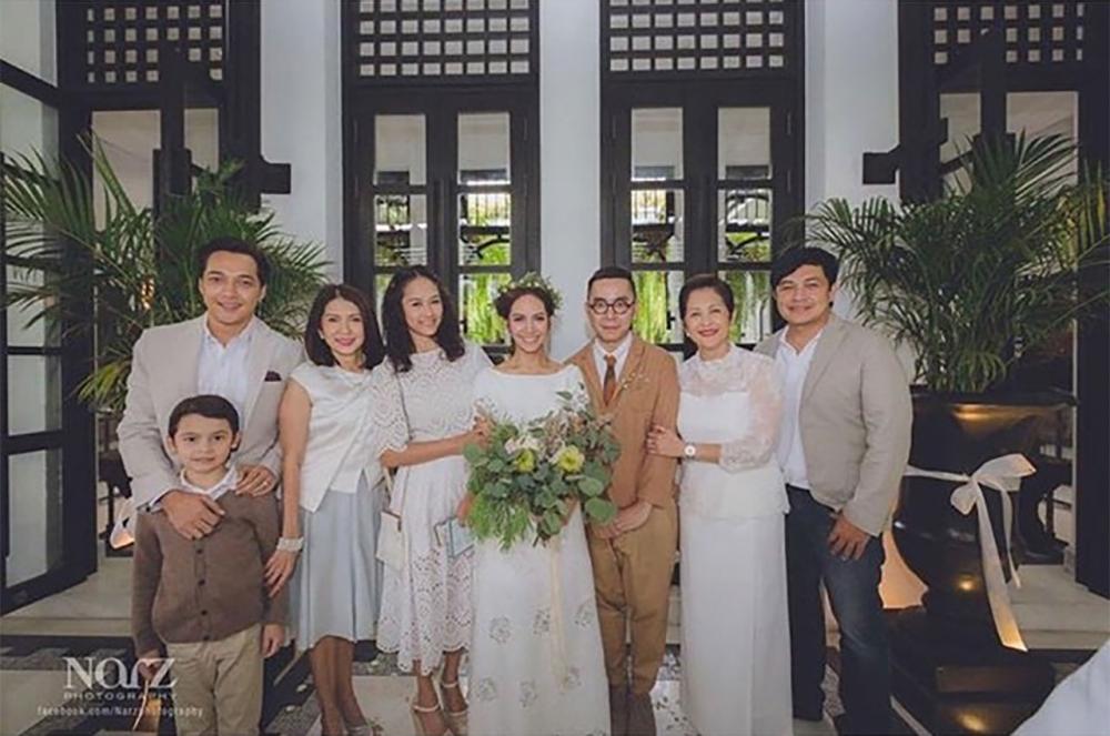 เพื่อนสนิทในวงการมาร่วมแสดงความยินดี