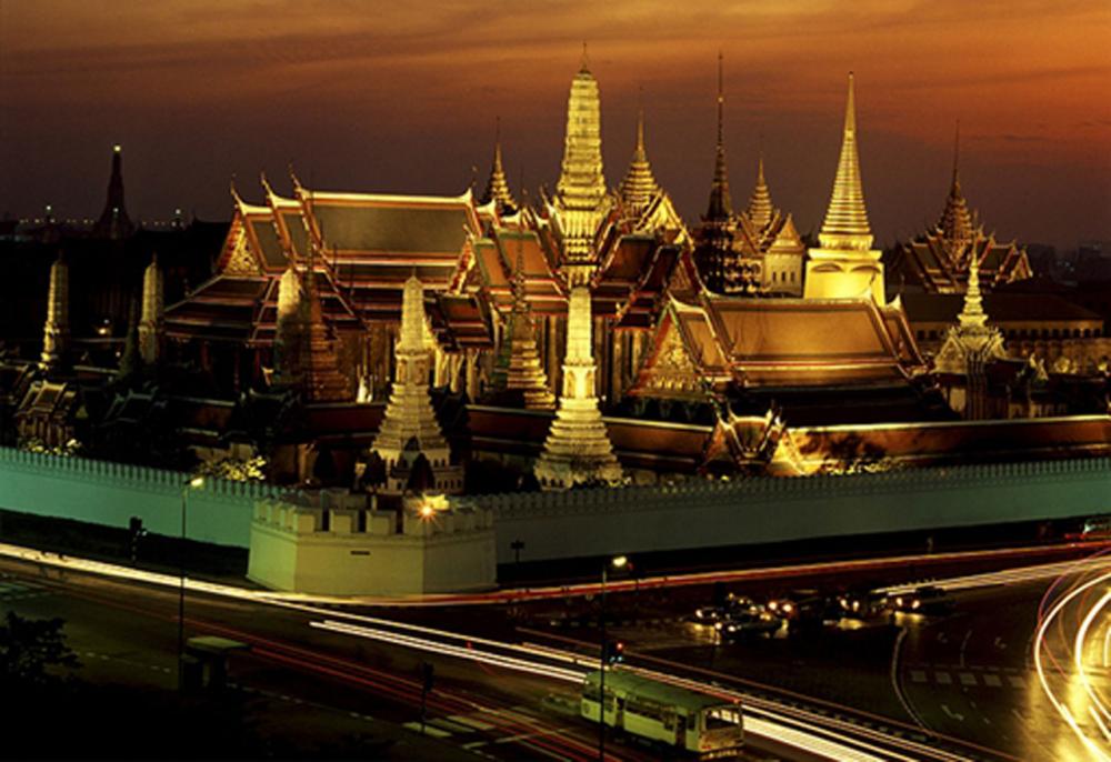 แสงสียามค่ำคืน