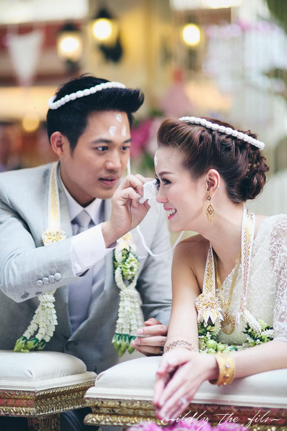 อยากให้พี่ตู่ ซับน้ำตาให้แบบนี้บ้าง