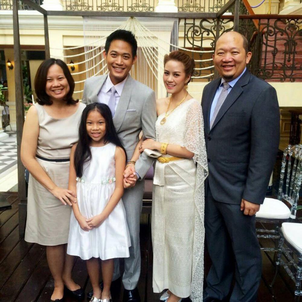 บอย โกสิยพงษ์ ร่วมยินดีพร้อมครอบครัว