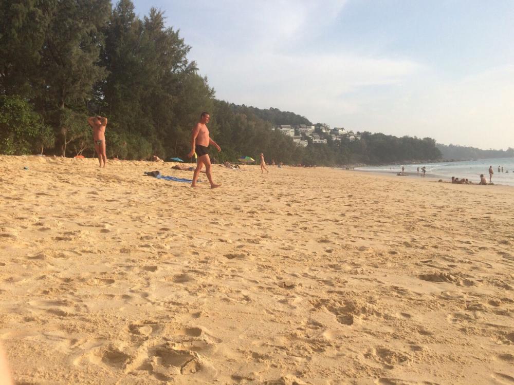 หาดทราย หากโดนแดดด้วยก็ร้อนระอุ