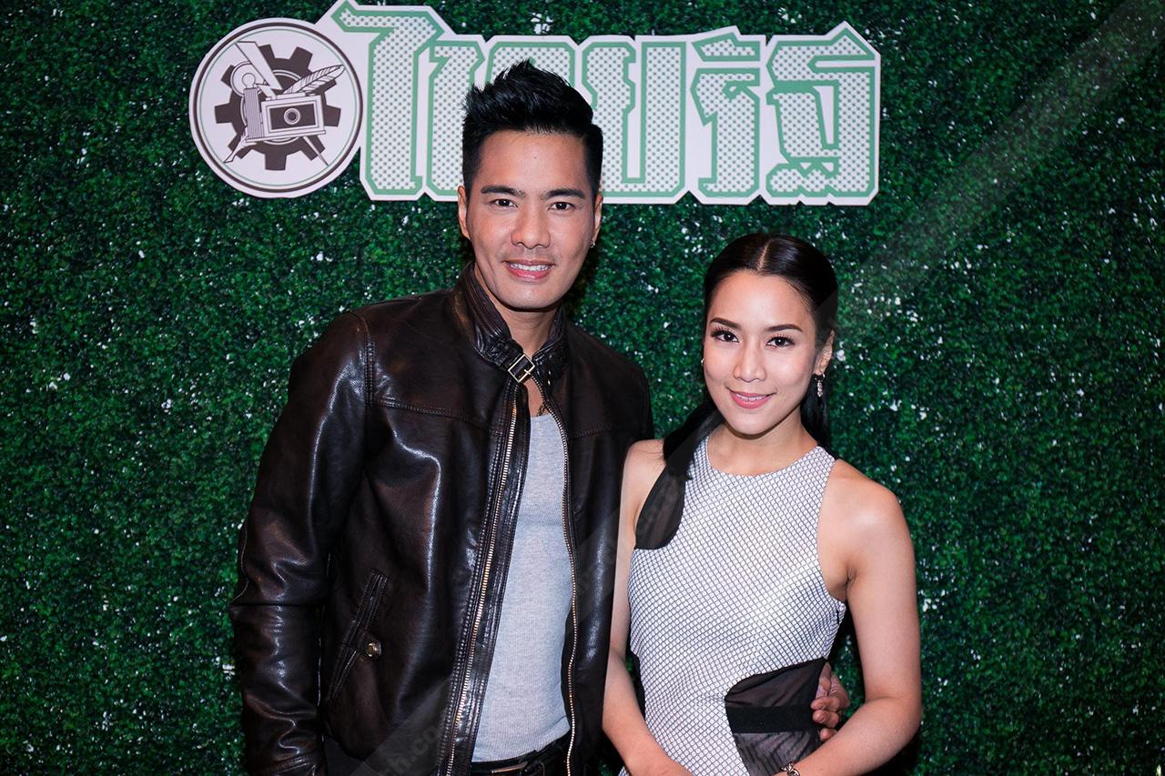 คู่จิ้นแค่ในละครเท่านั้นจ้า