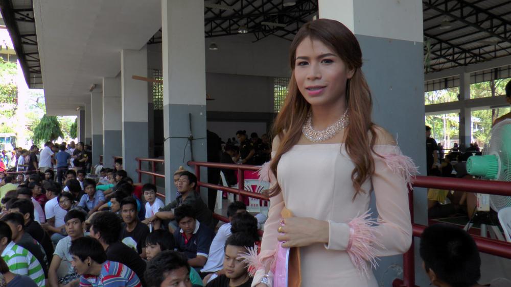 ชายสวย ยื่นสละสิทธิ์ทหาร มั่นใจเป็นหญิง