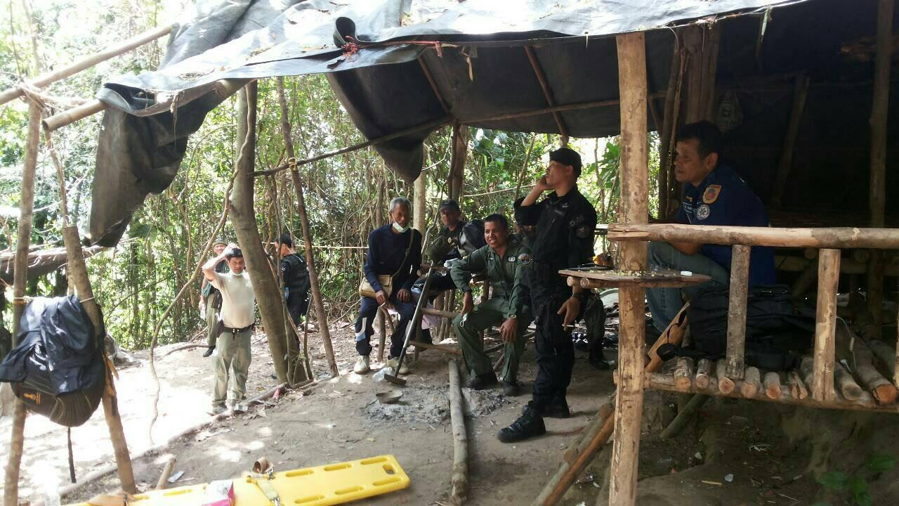 เจ้าหน้าที่รุดตรวจสอบที่เกิดเหตุ