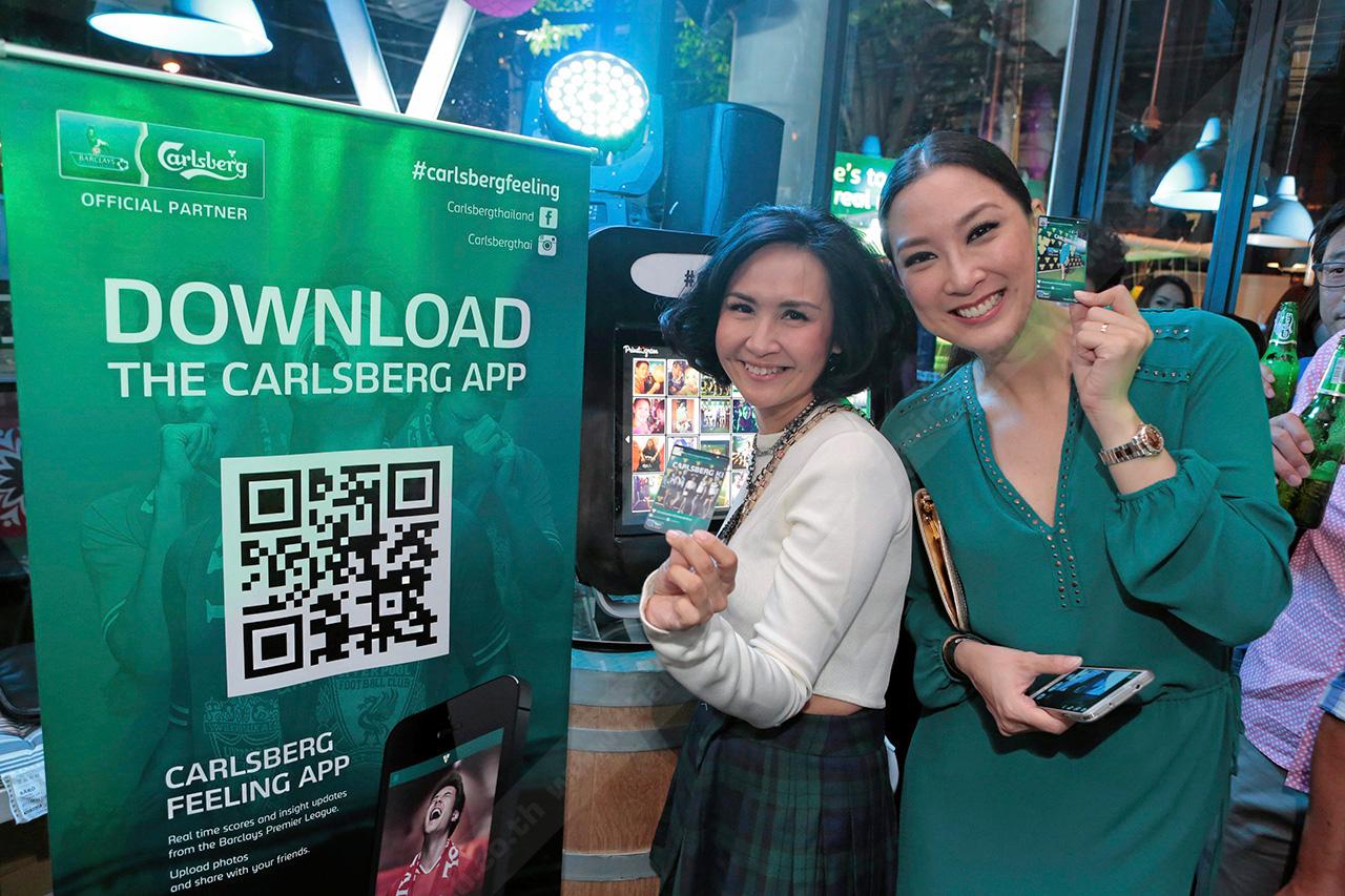 นัฎฐณิชย์ โชติสรยุทธ์ และกนกวรรณ เศรษฐพงศ์วนิช โชว์แอพพลิเคชั่นลุ้นผลฟุตบอล พรีเมียร์ ลีก.