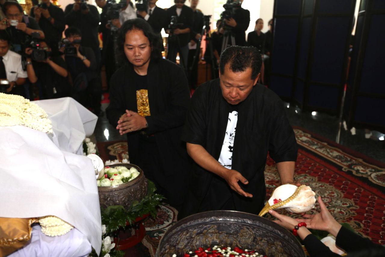 อ.เฉลิมชัย โฆษิตพิพัฒน์