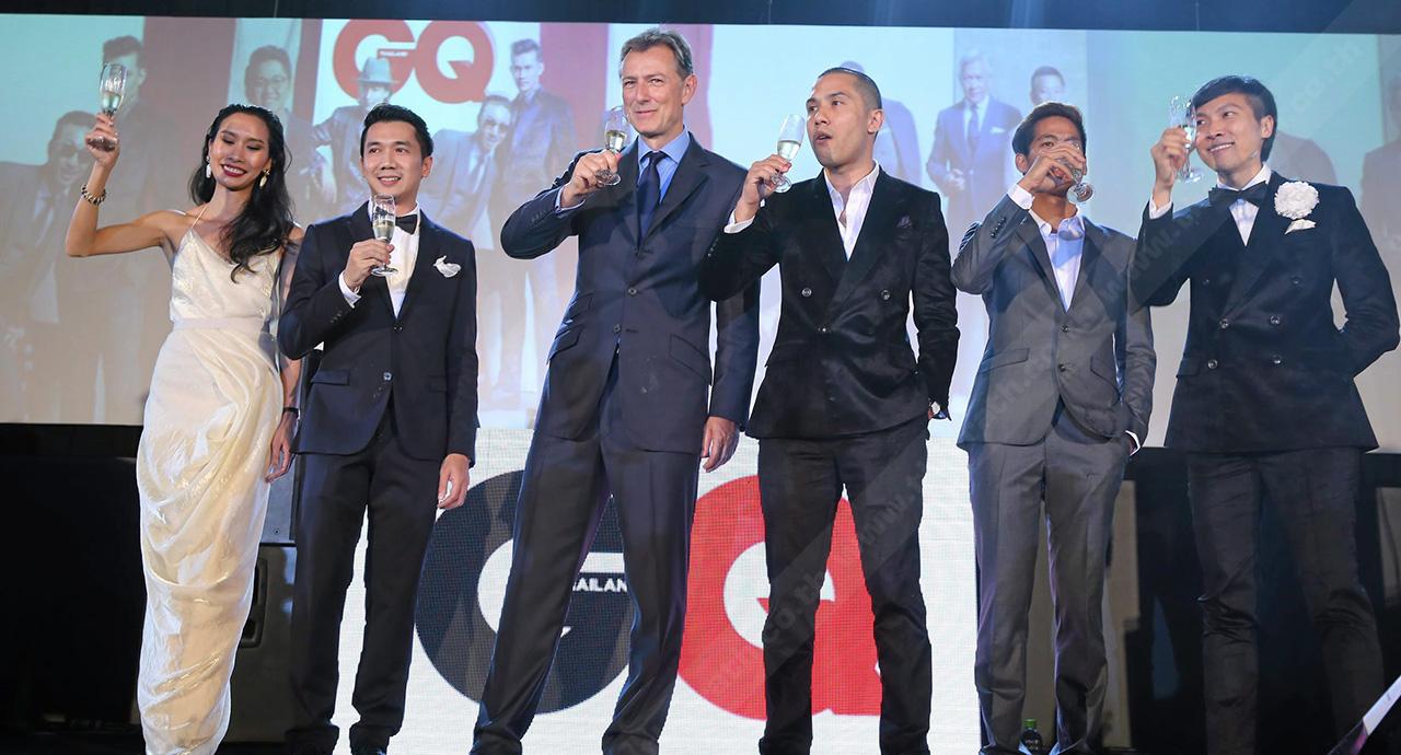 วรนัยน์ วาณิชกะ (ที่ 3 จากขวา) บก.บห.จีคิว ประเทศไทย เปิดตัวนิตยสารจีคิว ประเทศไทย อย่างยิ่งใหญ่ โดยมี ชมพูนุท ดีประวัติ, ณัฐวุฒิ แสงชูวงษ์, มร.เจมส์ วูลเฮ้าส์ มาร่วมฉลองด้วย.