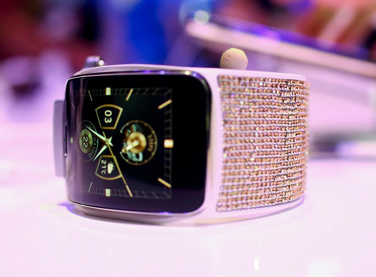 Galaxy Gear S ฝังเพชรของชวารอฟสกี