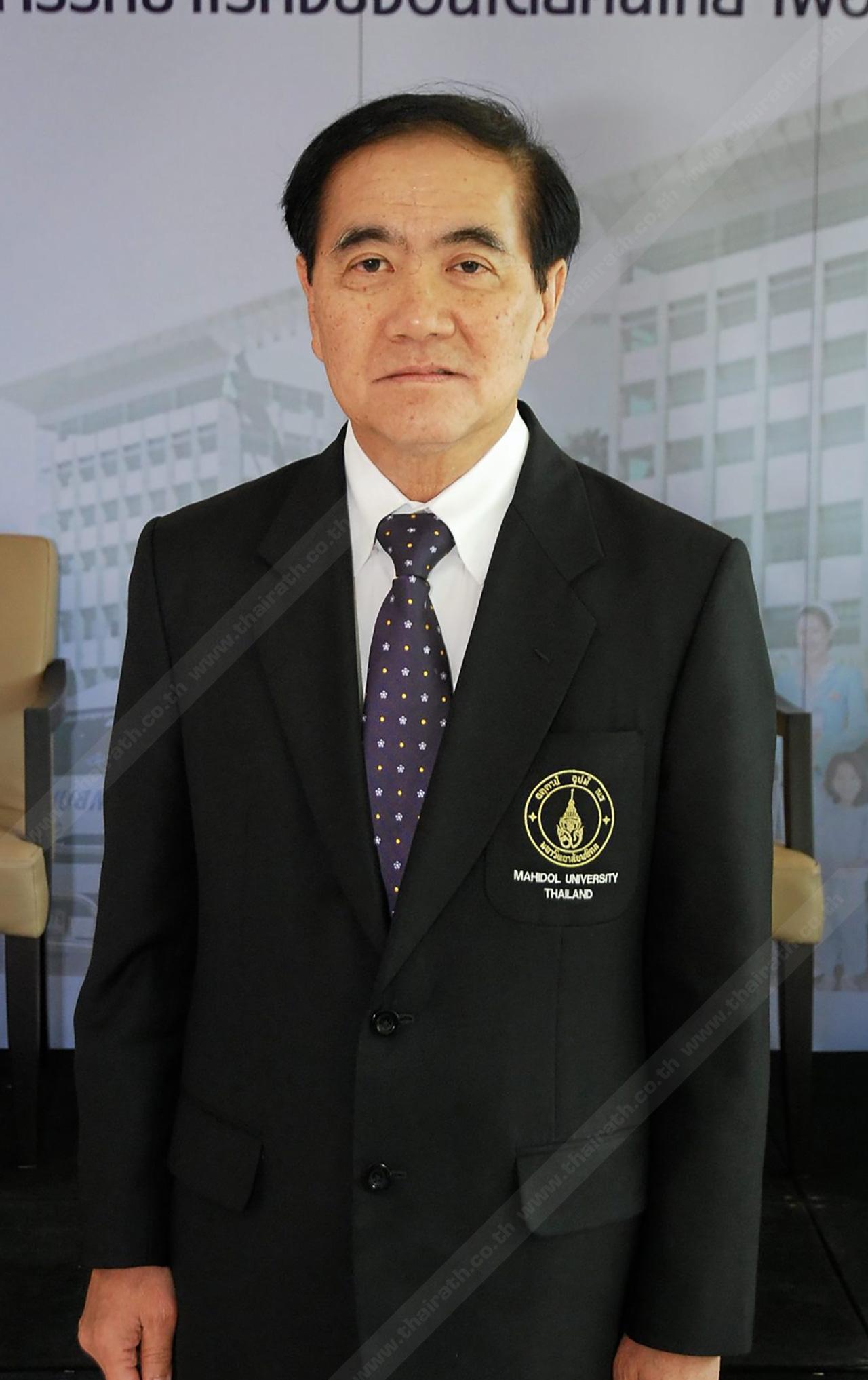 ศ.นพ.รัชตะ รัชตะนาวิน รัฐมนตรีว่าการกระทรวงสาธารณสุข