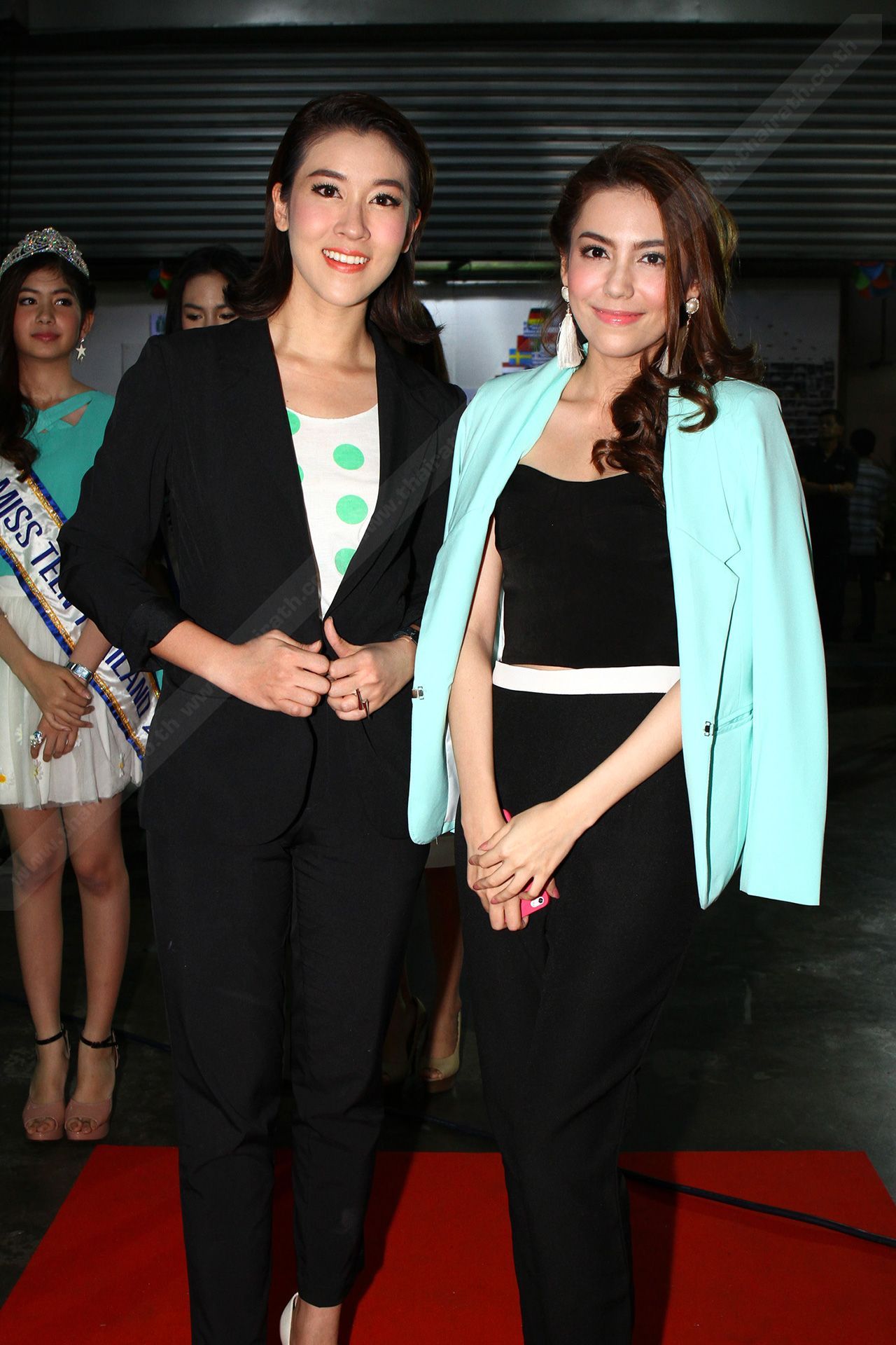 เชียร์ - การ์ตูน สองสาวเพื่อนซี้