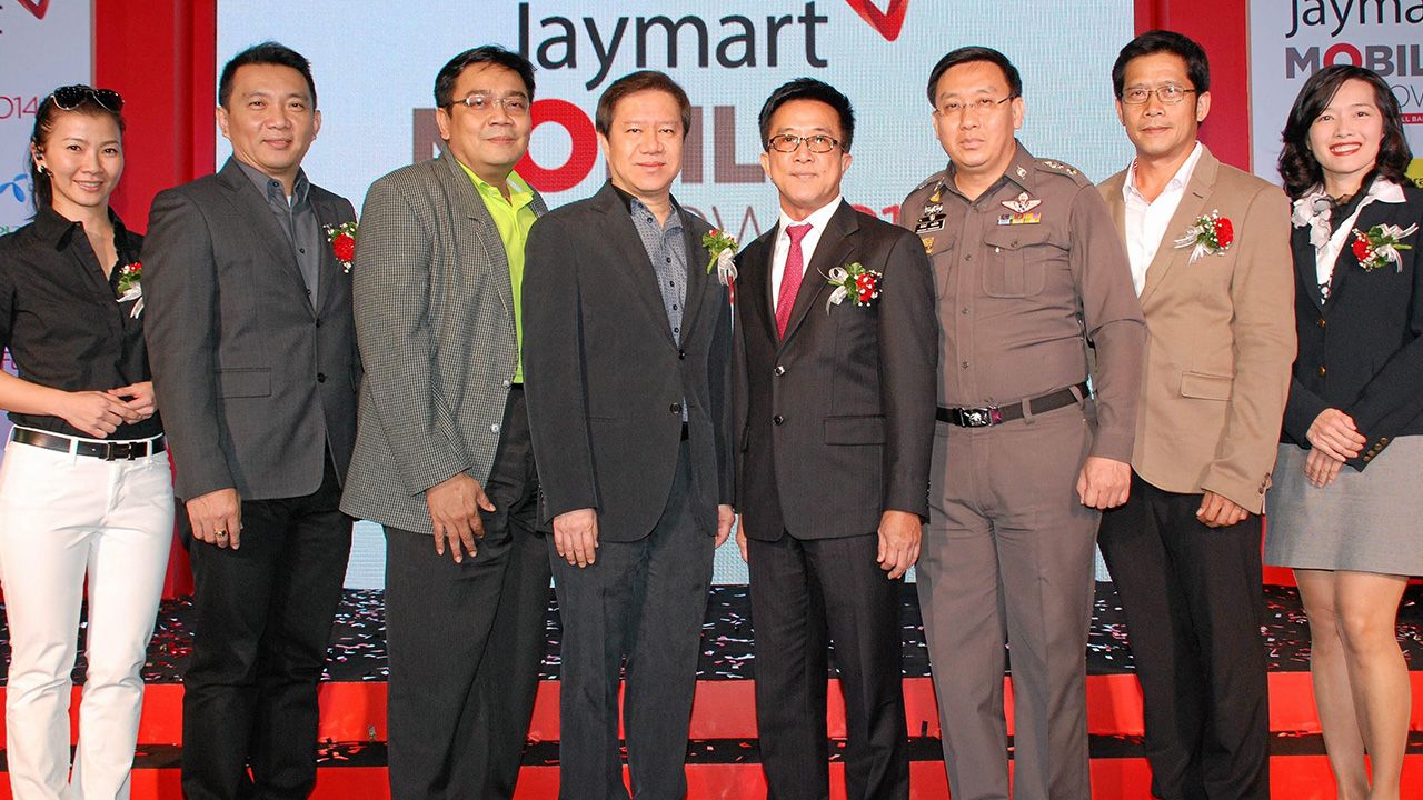 เชิญครับ - อดิศักดิ์ สุขุมวิทยา เปิดงาน “เจมาร์ท โมบาย โชว์ 2014” มหกรรมโทรศัพท์มือถือสมาร์ทโฟน-แท็บเล็ต และอุปกรณ์เสริม จัดถึง 10 ก.ย. โดยมี พล.ต.ต.นัยวัฒน์ ผะเดิมชิต, สุทธิพงษ์ อัมพุช, ชัยยศ ชิระบวรกุล และ ตุลย์ สมสมาน มาร่วมงานด้วย ที่เดอะมอลล์ บางกะปิ วันก่อน.