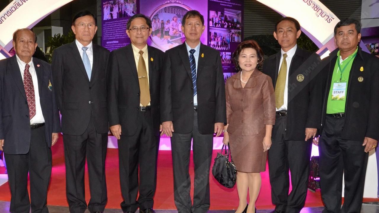 ต้องส่งเสริม ชวลิต ชูขจร ปลัดกระทรวงเกษตรและสหกรณ์ เปิดงาน “มหกรรมส่งเสริมการเกษตรและวิสาหกิจชุมชน” เพื่อแสดงศักยภาพในการผลิตสินค้าเกษตร จัดถึง 7 ก.ย. โดยมี โอฬาร พิทักษ์, ชาญพิทยา ฉิมพาลี และ สุรพล จารุพงศ์ มาร่วมงานด้วย ที่อิมแพค เมืองทองธานี วันก่อน.
