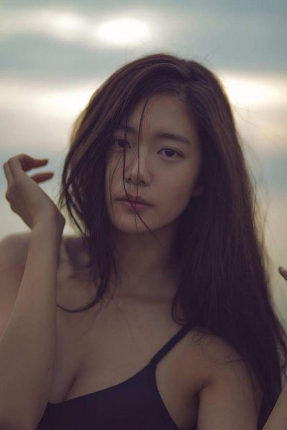 ใบหน้าที่ดูน่ารัก มีพลังดึงดูด ภาพจาก ทวิตเตอร์ @actressclara
