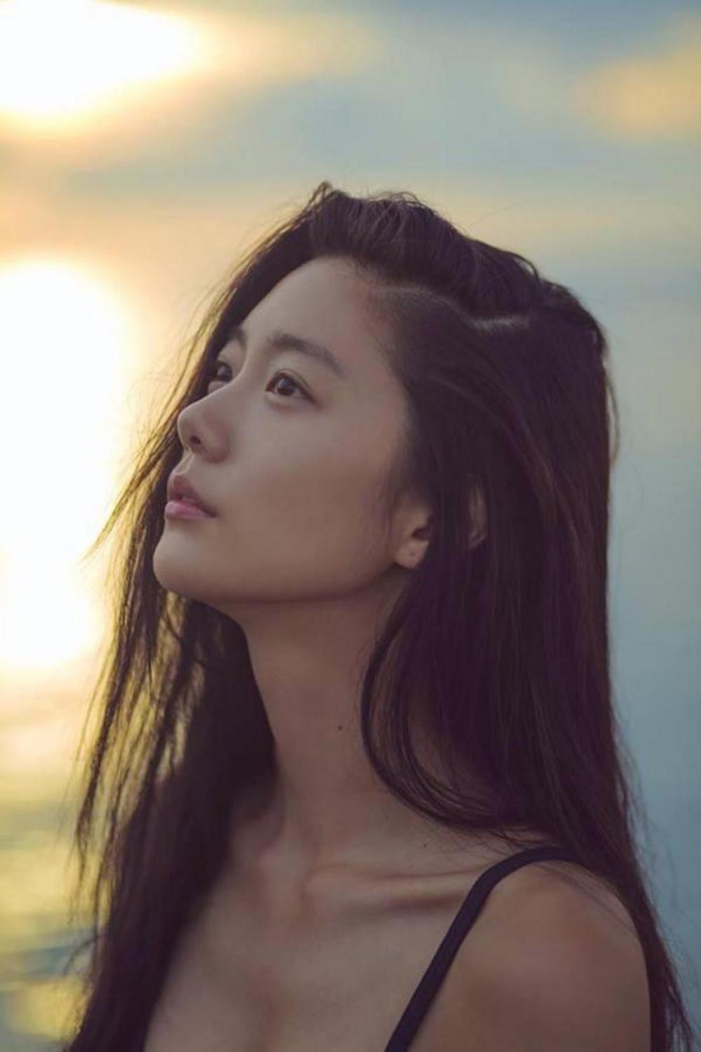 ใบหน้าที่สวยงาม ภาพจากทวิตเตอร์ @actressclara