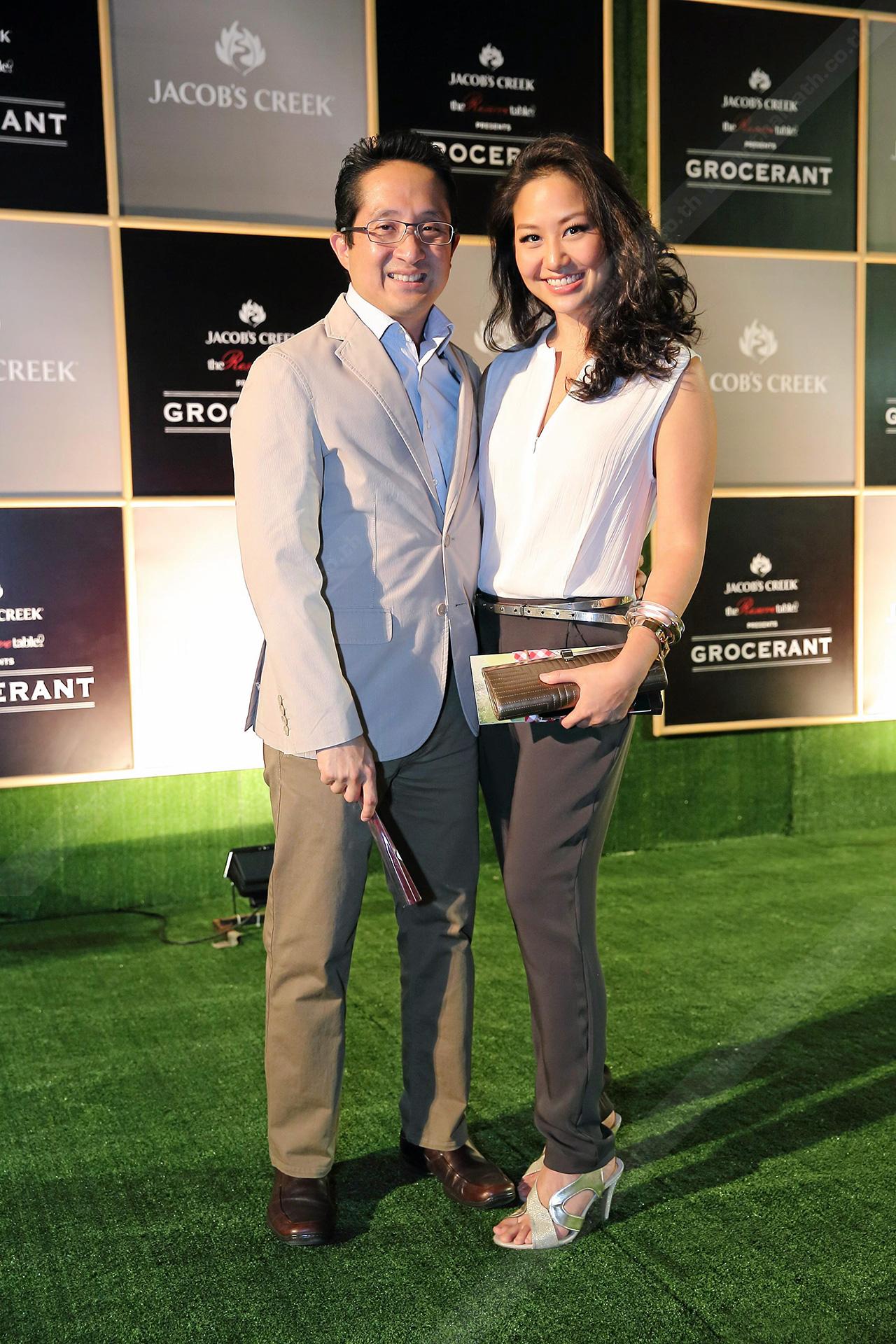 วิพุธ หวั่งหลี และ พริมา จักรพันธุ์ หวั่งหลี.