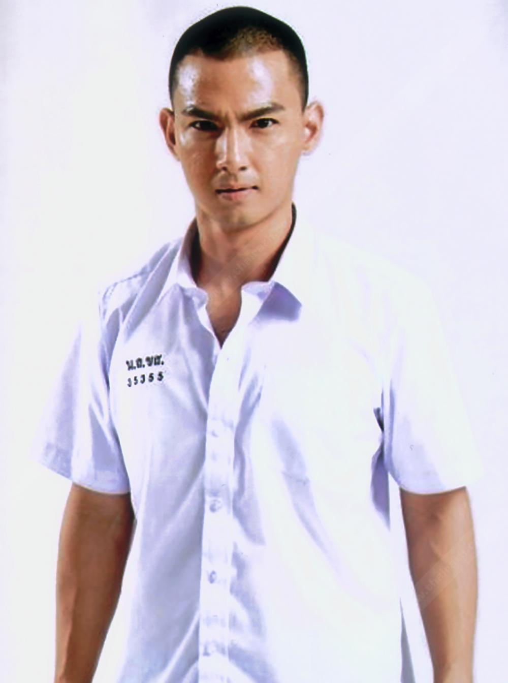 ภูวดล เวชวงศา (เจมส์)