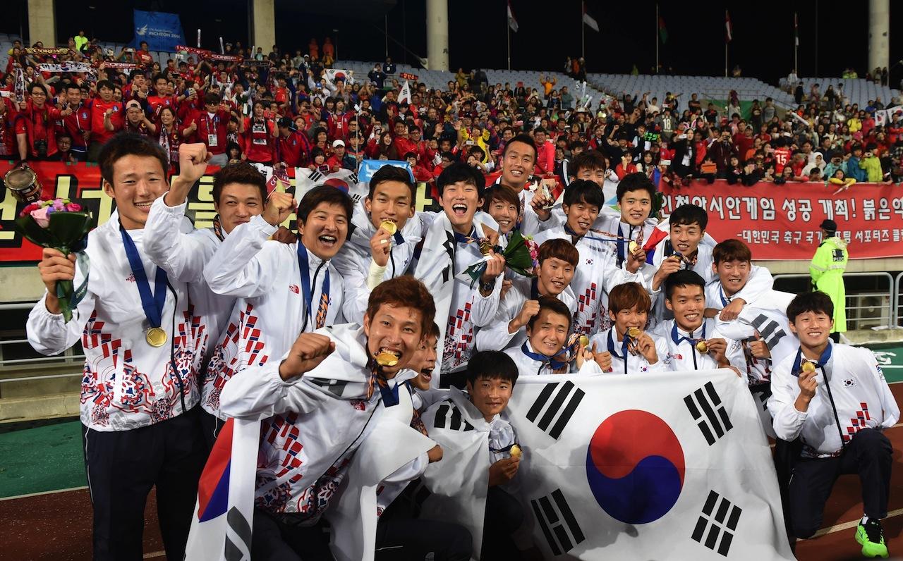 โฉมหน้านักเตะชุดเหรียญทองเอเชียนส์เกมส์ 2014