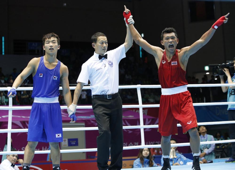 วุฒิชัย ตะโกนแบบสะใจ หลังกรรมการชูมือให้เป็นฝ่ายชนะนักชกเกาหลีใต้
