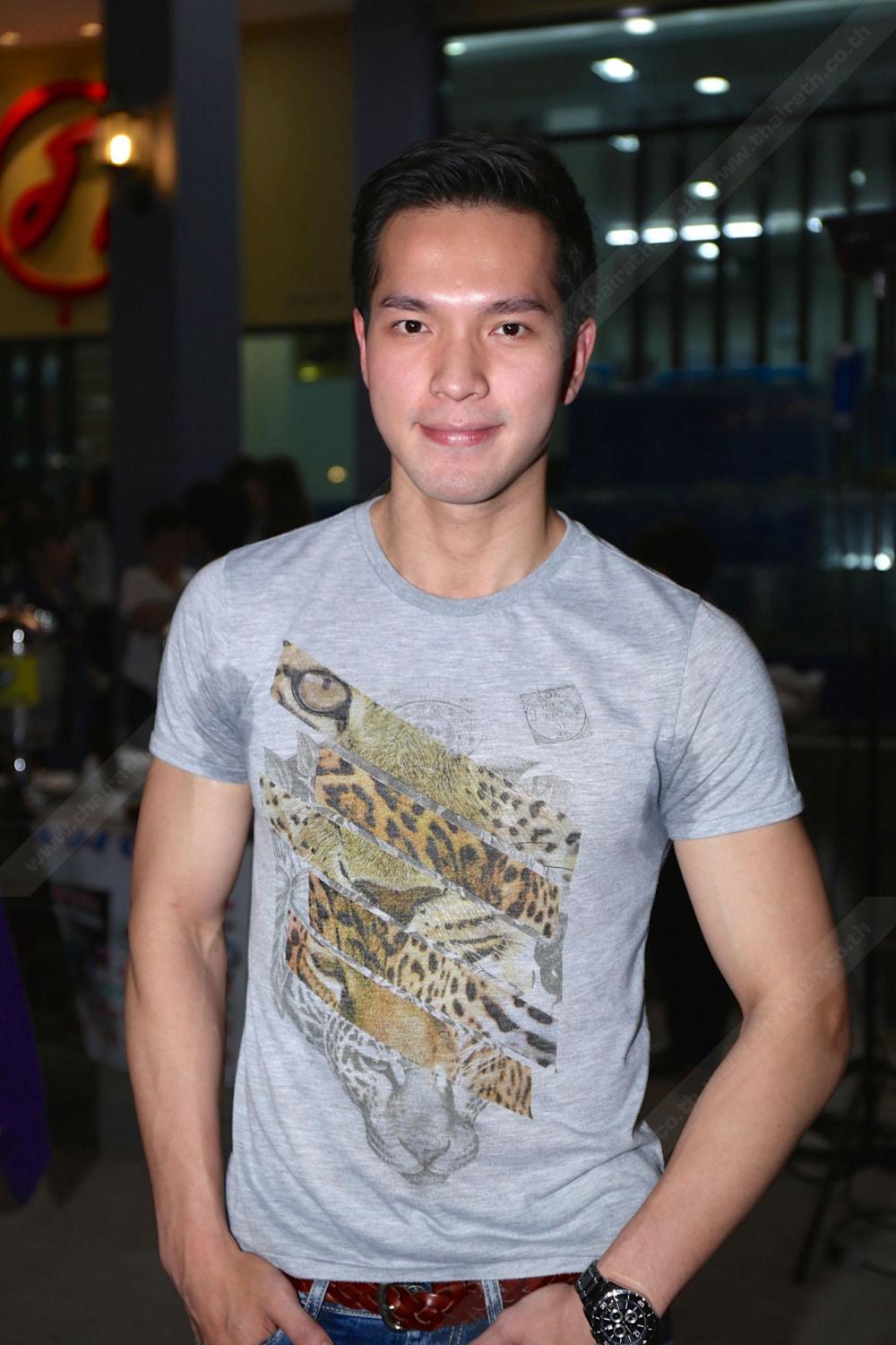 แฟนๆ อย่าลืมรอชมแฟชั่นเซ็กซี่ของผมนะคร้าบ!!