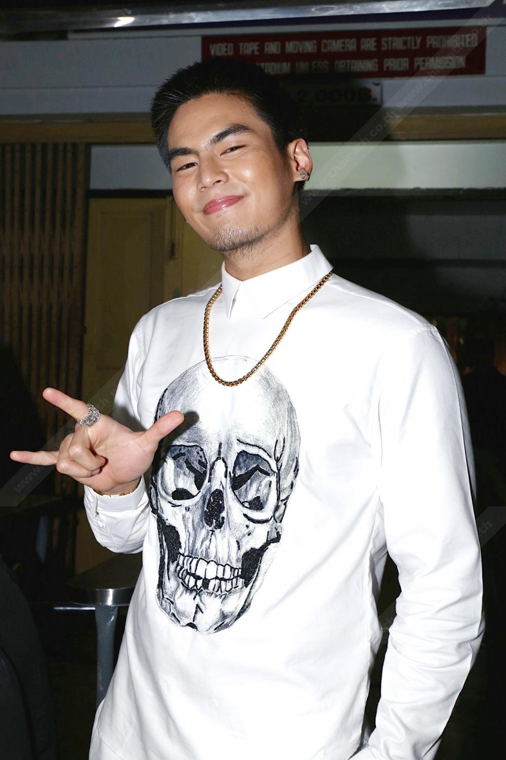 รักแฟนคลับทุกคนเหมือนเดิมครับ
