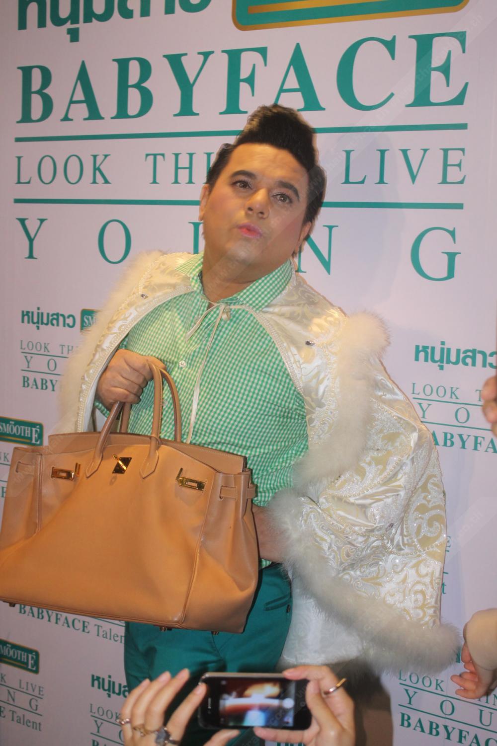 จะให้พี่เอโพสต์ท่าไหนขอให้บอกเดี๋ยวจัดให้คร้าบ!!