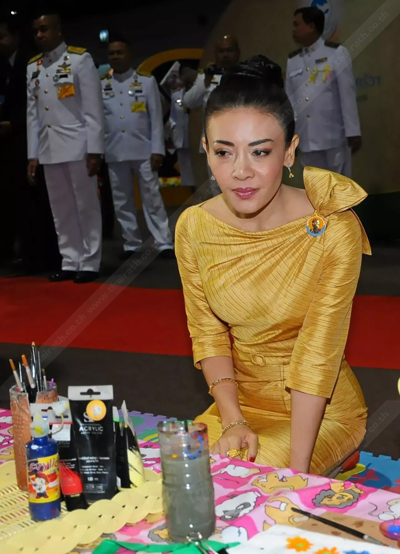 เปิดแฟ้มประวัติ ‘ท่านผู้หญิงศรีรัศมิ์ สุวะดี‘ จากพระราชวงศ์สู่สามัญชน