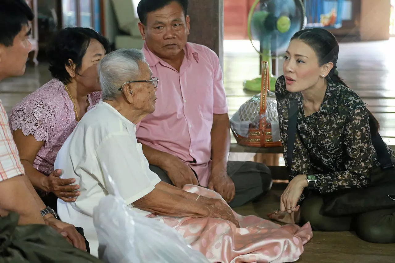 ย้อนรำลึกภารกิจ 'ท่านผู้หญิงศรีรัศมิ์ สุวะดี'