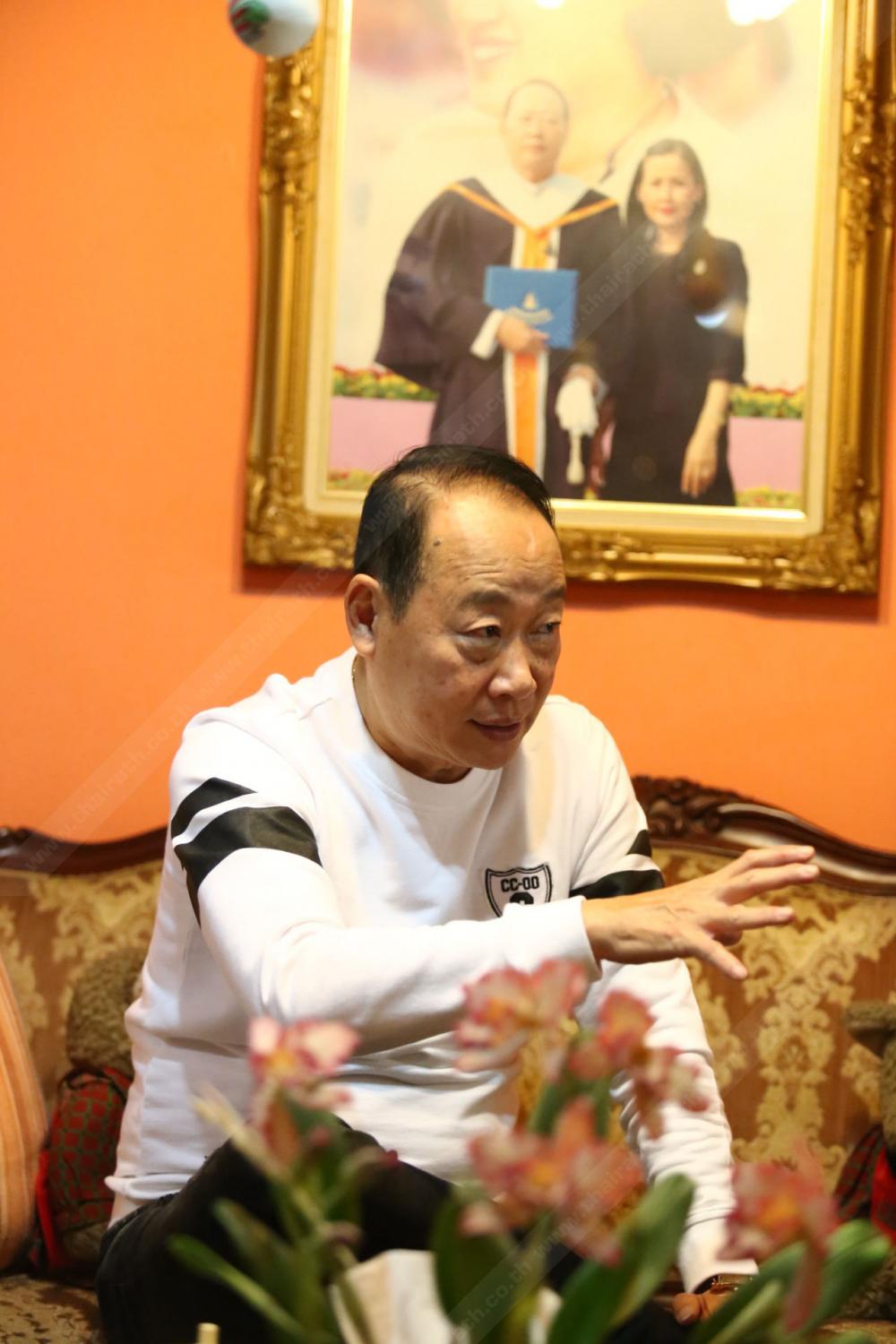 ผู้การวิสุทธิ์ เล่าเรื่องราวอย่างออกรส