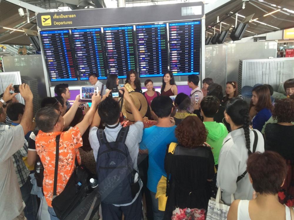 แฟนนางงามมาร่วมส่ง