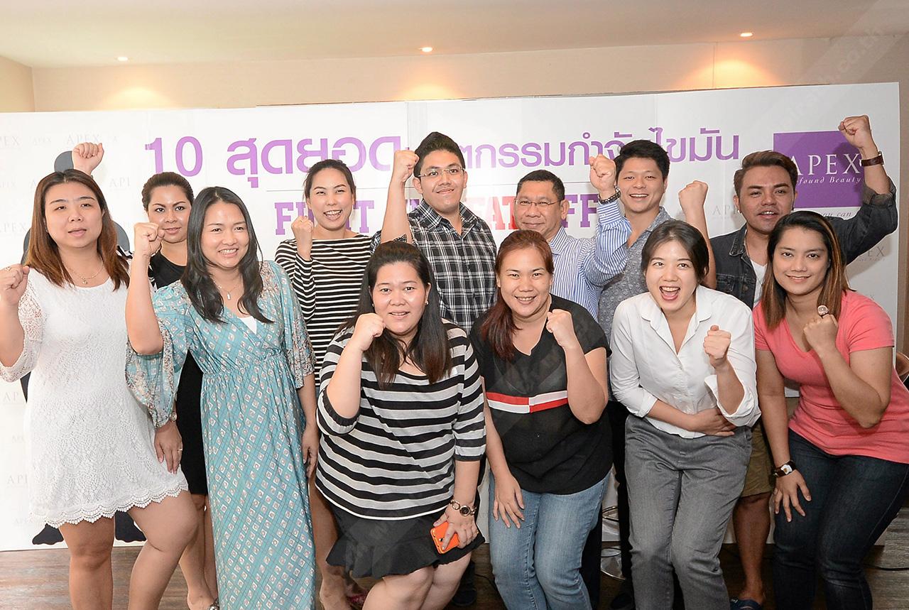 บรรดาผู้เข้าแข่งขัน “ไฟท์ เดอะ แฟท ออฟ”.