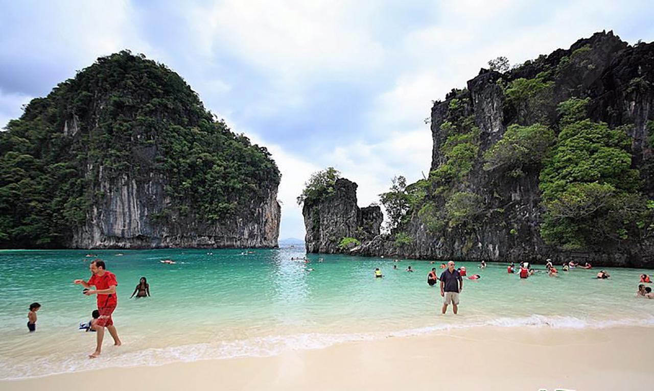แวะชมความงามของ “เกาะห้องลากูน”