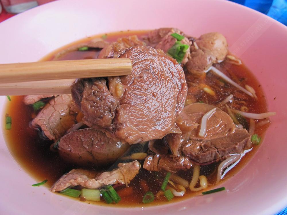 “เนื้อเปื่อย” พระเอกของร้าน.