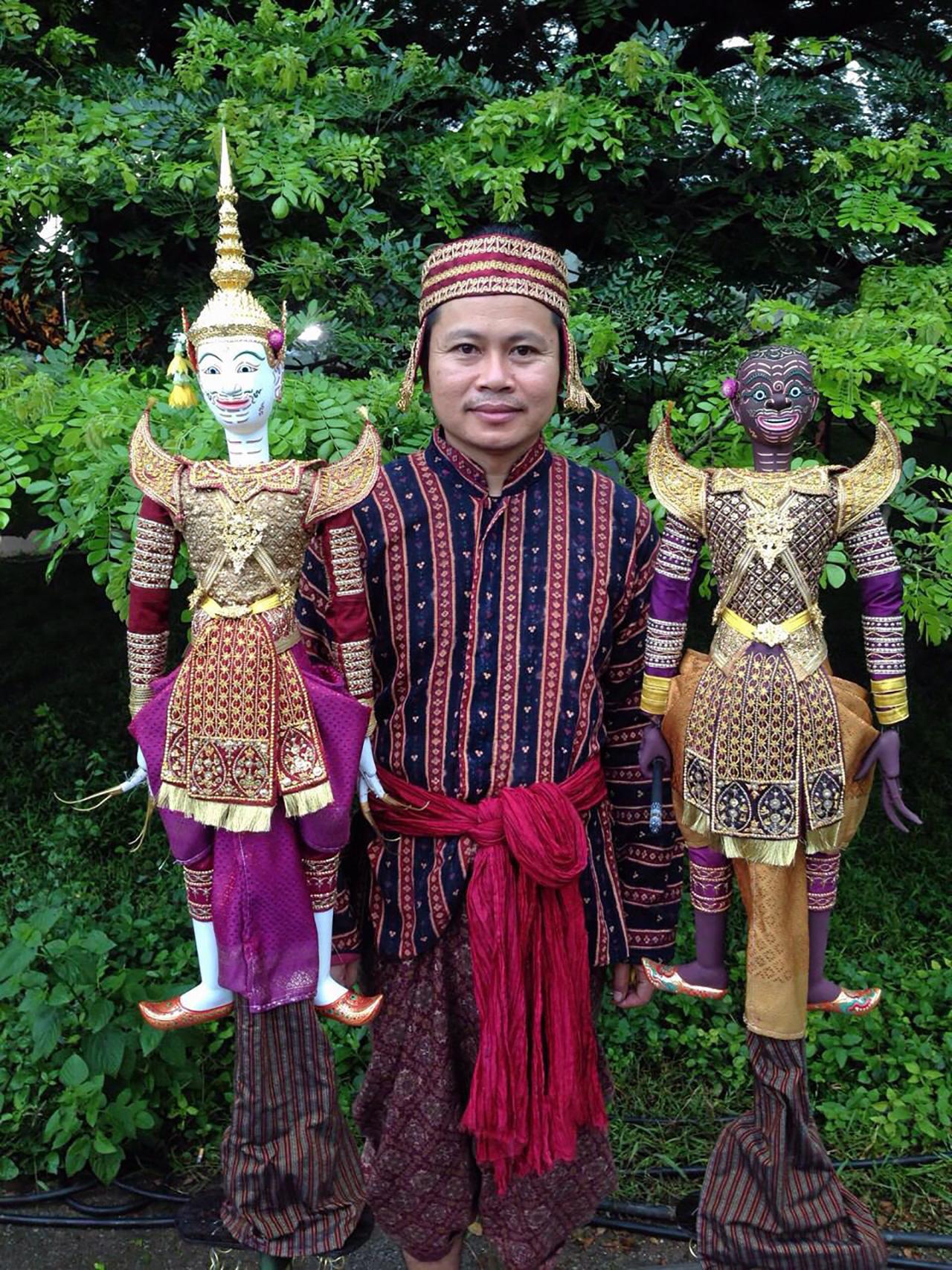 หุ่นพื้นบ้านและหุ่นร่วมสมัย