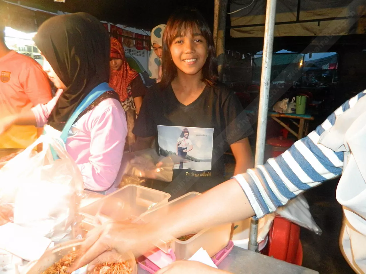 เหนียวไก่มั้ยจ๊า?? 'Student Idol' แอบส่องเฟซบุ๊ก 'ไลล่า' (เฟซจริง)
