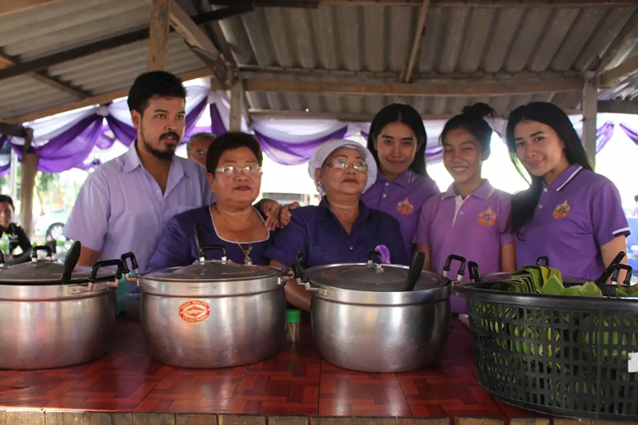 'ร้านป้าน้อย' ปลื้มปีติ! ปรุงอาหารถวายสมเด็จพระเทพฯ
