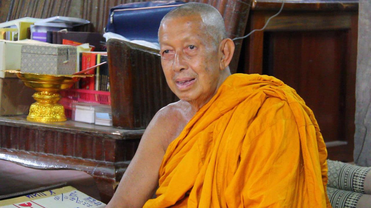 พระธรรมปัญญาภรณ์ เจ้าอาวาสวัดมหาธาตุ