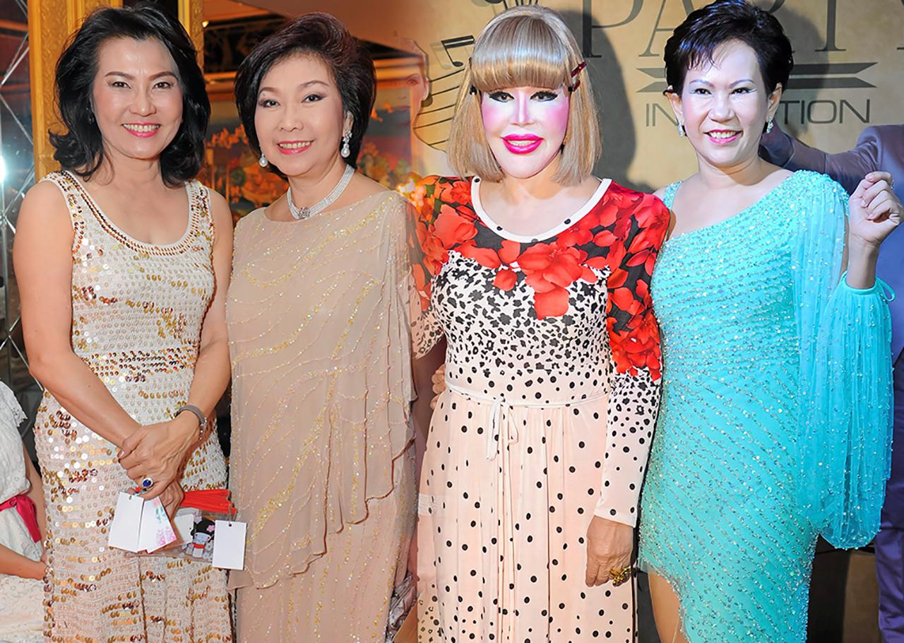 โสรัจส์ ศิริเกียรติสูง, สุวลักษณ์ มหันตคุณ, สุมณี คุณะเกษม และเพื่อนๆมาร่วมอวยพรวันเกิดเจ้าแม่ซิสเล่ย์.