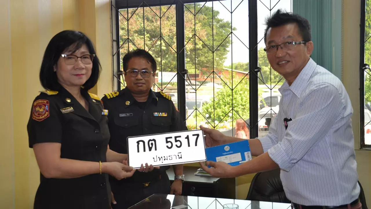 เจ๋ง! หนุ่ม ใช้เวลา 3 ปี ผุดรถพลังงานไฟฟ้าคันแรกของไทย 