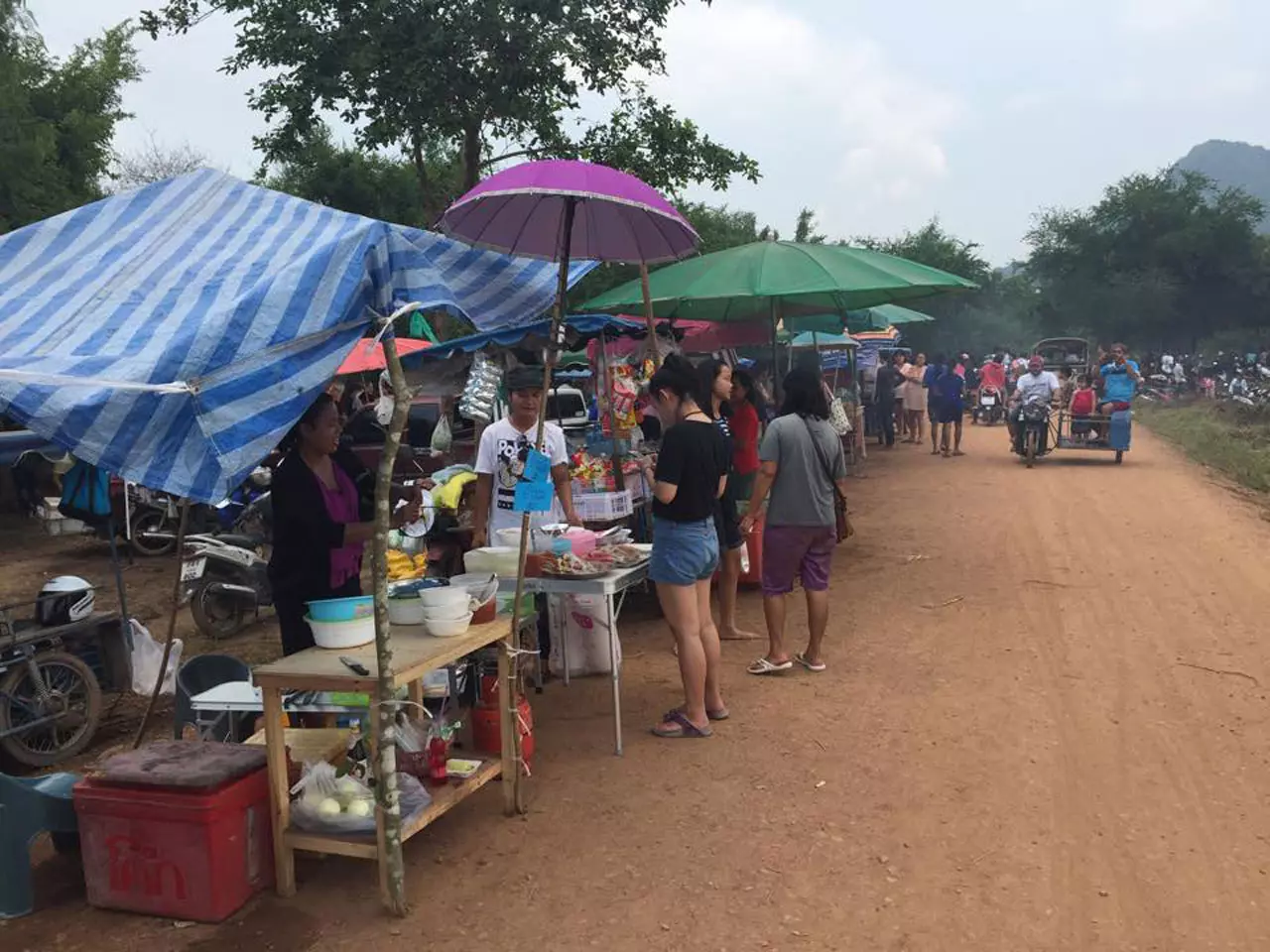 โซเชียลพาดัง 'สไลเดอร์ห้วยตู้ล่าง' หยุดยาวคนเล่นแน่น ท้องถิ่นคึกคัก