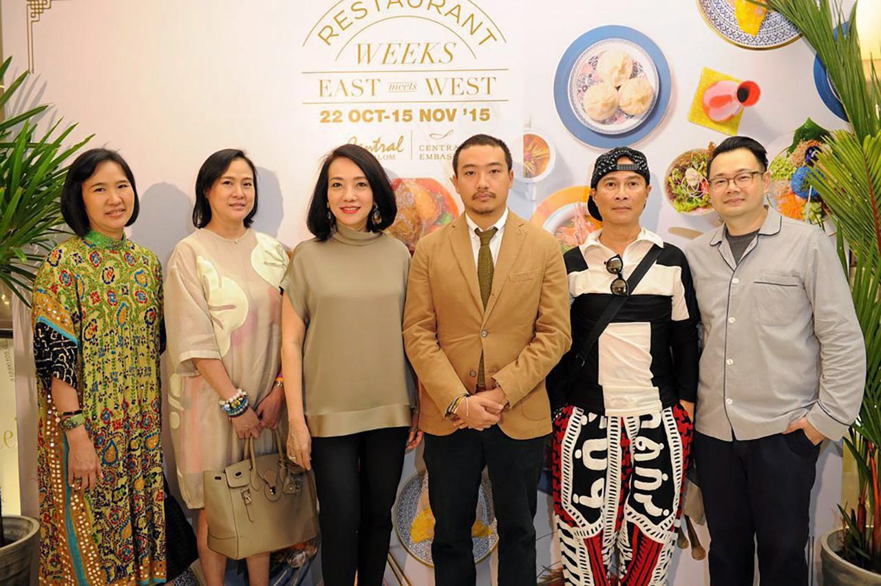 สองบอสใหญ่ “ยุวดี-บรม พิจารณ์จิตร” ต้อนรับวีไอพี ม.ร.ว.อภิรดี จันทรโรจน์, ม.ร.ว.สุภาณี ดิศกุล, นคร สัมพันธารักษ์ และกุลวิทย์ เลาสุขศรี.