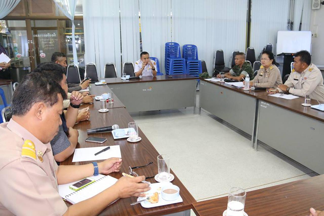 บรรยากาศการประชุมของทางอำเภอสัตหีบและฝ่ายปกครอง