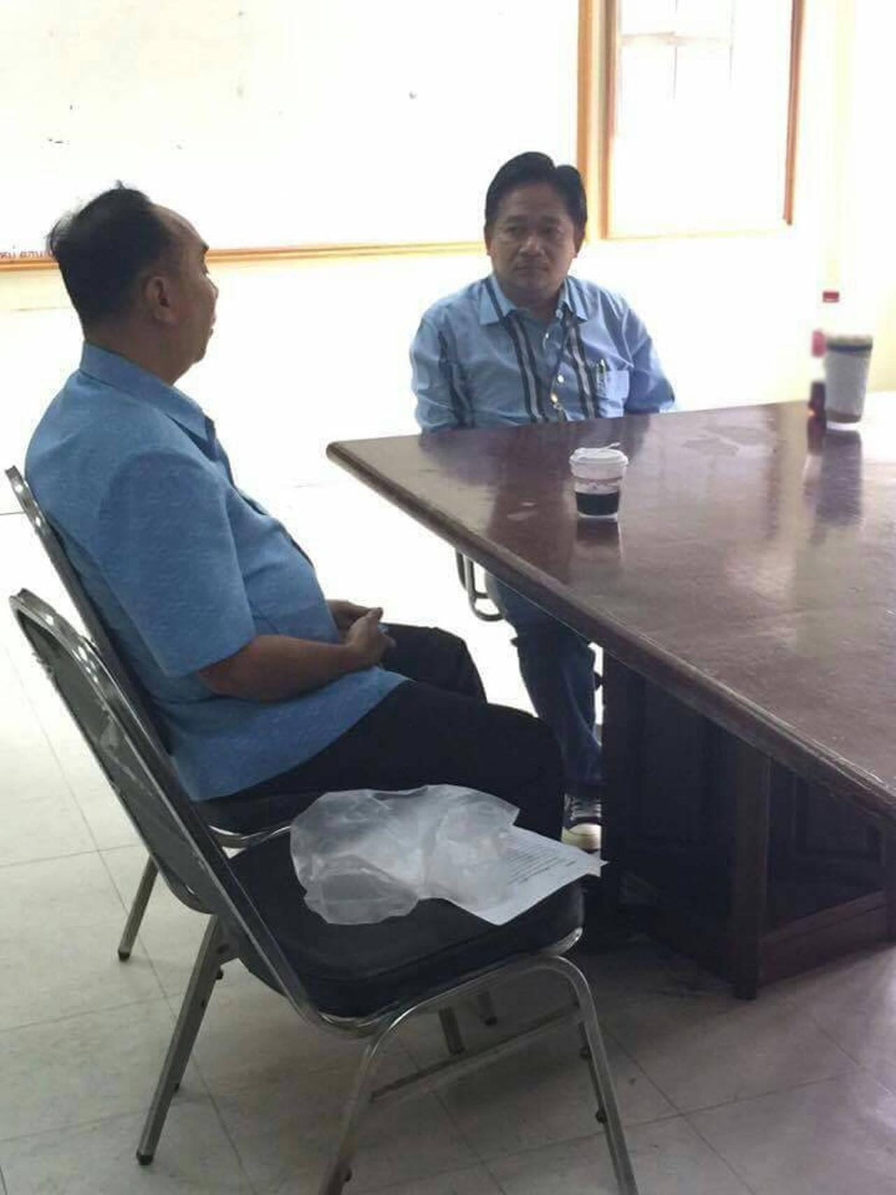 นายประยงค์ ปรียาจิตต์ เลขาธิการคณะกรรมการป้องกันและปราบปรามการทุจริตแห่งชาติ (ป.ป.ท.) และ ตำรวจ เข้าจับกุม ขรก.กระทรวงยุติธรรม ฐานเรียกรับเงินร้อยละ 10