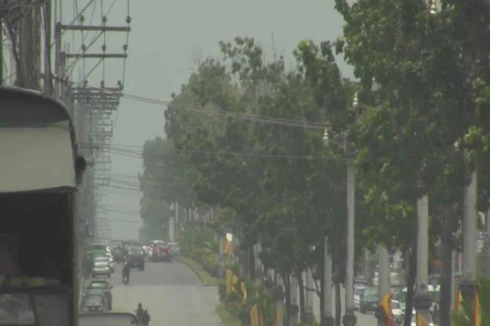 ควันไฟจาก อินโดนีเซียปกคลุม ทำให้ทัศนวิสัยแย่ และอากาศไม่บริสุทธิ์