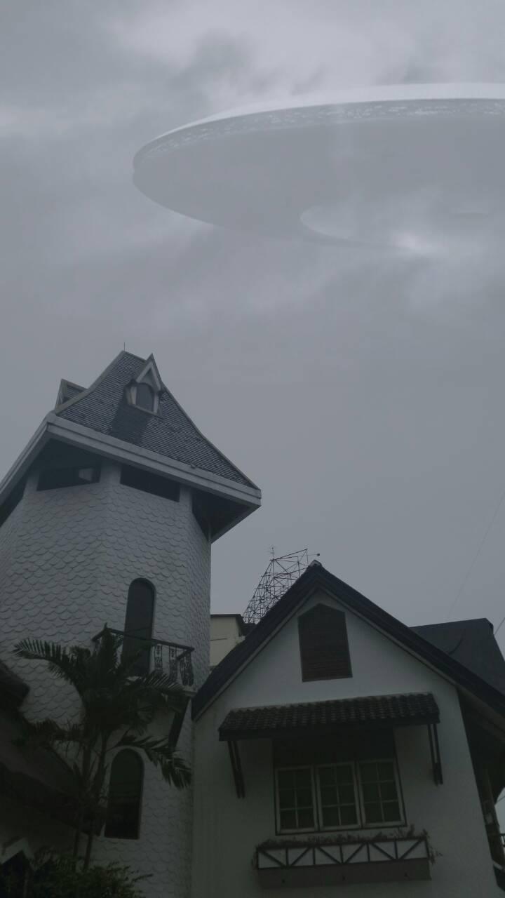 UFO โผล่ไทยรัฐย่านวิภาวดีรังสิต (ใครๆ ก็ทำได้)