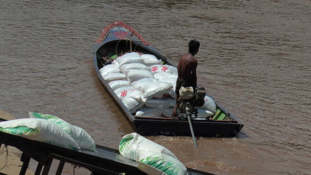 เริ่มนำสินค้าไปลงตามท่าเรือแทน ยอมเสียเวลาลดความเสี่ยงใช้สะพาน เพื่อความปลอดภัย