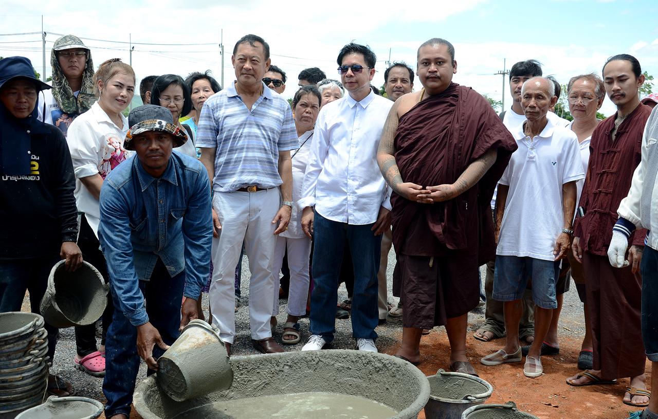 พุทธศาสนิกชน ร่วมใจจัดสร้างหลวงพ่อโสธร สูง 15 เมตร