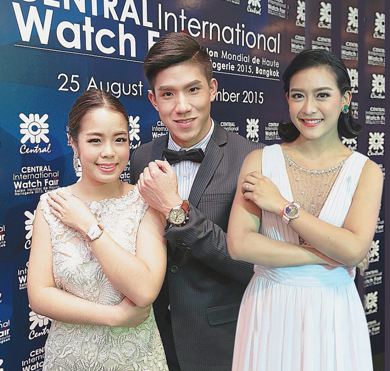 นางแบบ–นายแบบ โชว์นาฬิกาเรือนหรู.