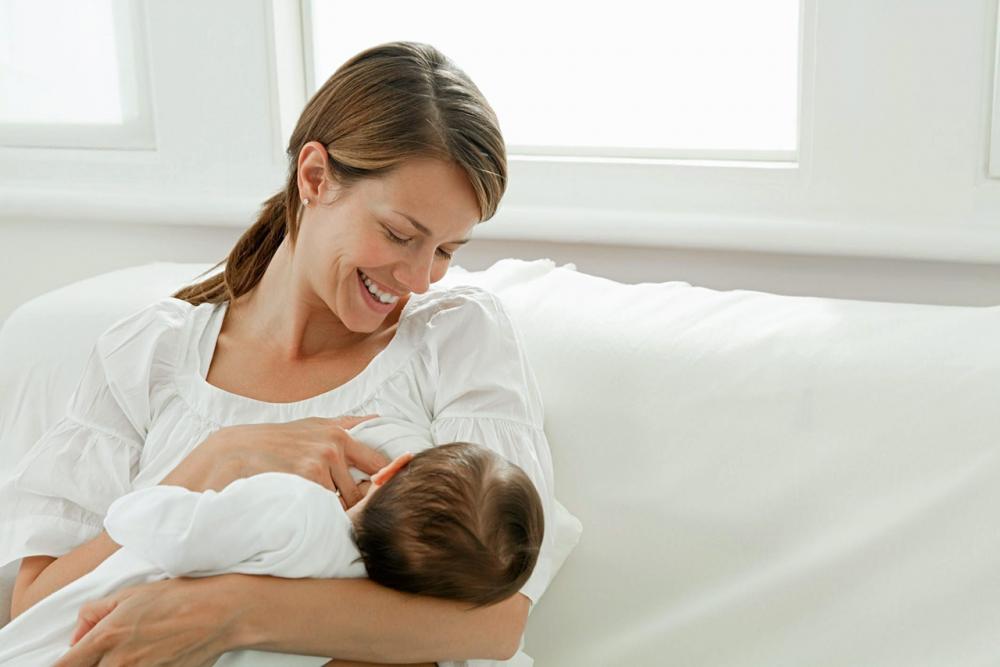 หากแม่ไม่สามารถให้น้ำนมแก่ลูกได้ สามารถทำเรื่องขอไปที่โรงพยาบาลเพื่อขอนมฟรีได้