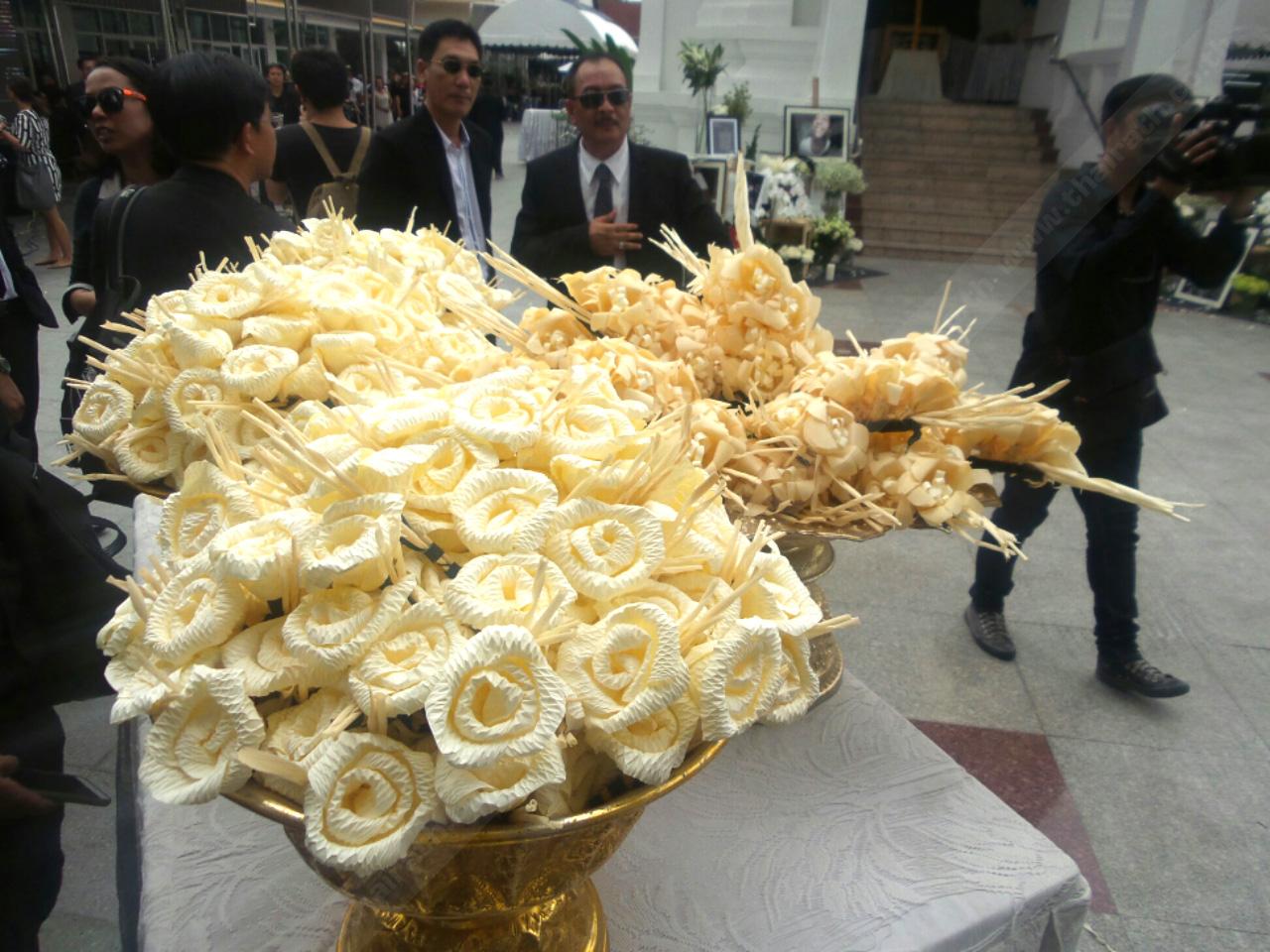 ดอกไม้จันทน์